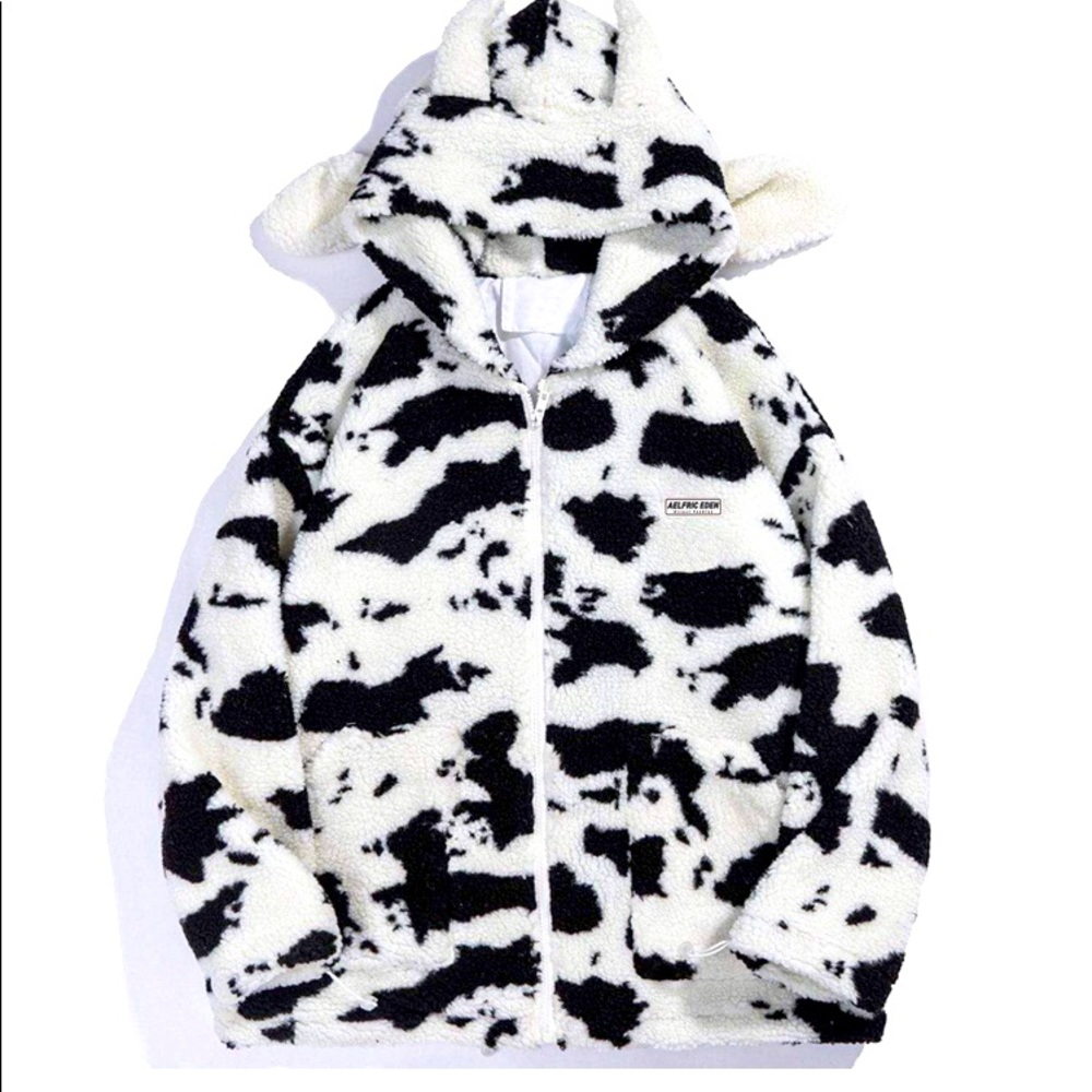 Oversized Cow Coat, medium but fits like a large